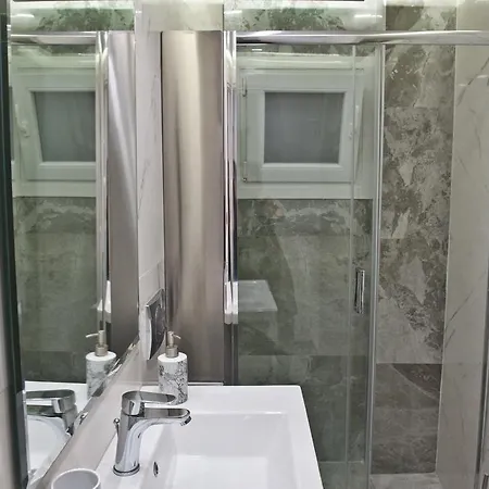 Iris Apartment